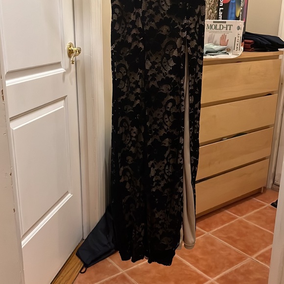 Black Lace gown - Picture 3 of 6